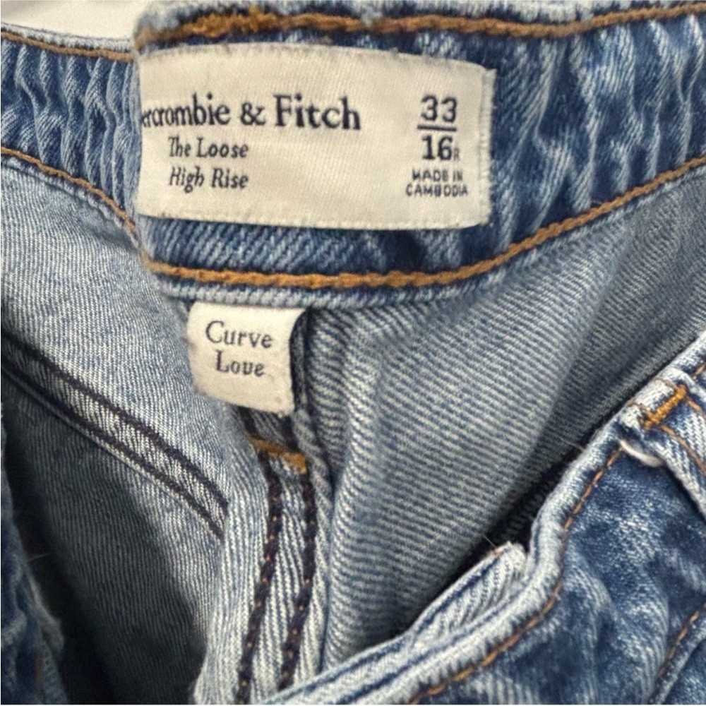 Abercrombie & Fitch The Loose High Rise Jean - Picture 2 of 6